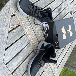 Under armour mens size 11 worn  once